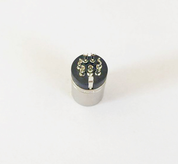 DC插头由哪些部分组成？