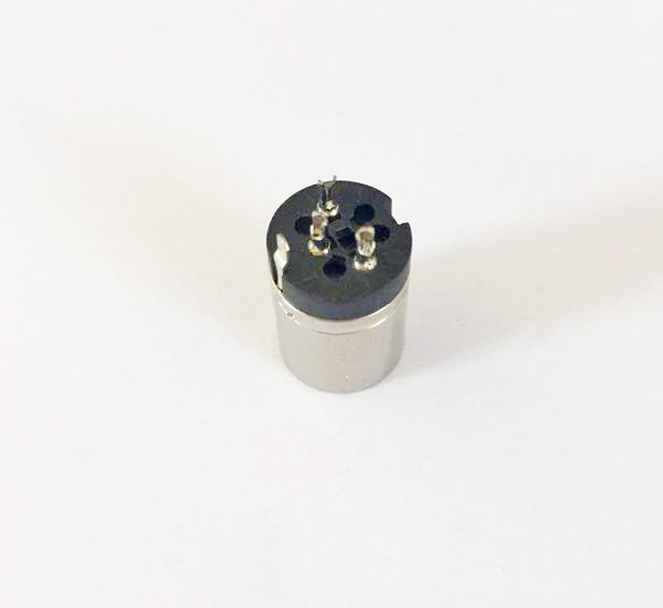 问：DC插头在生活中主要起到什么作用？