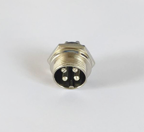 使用插头插座一定要注意什么事项？